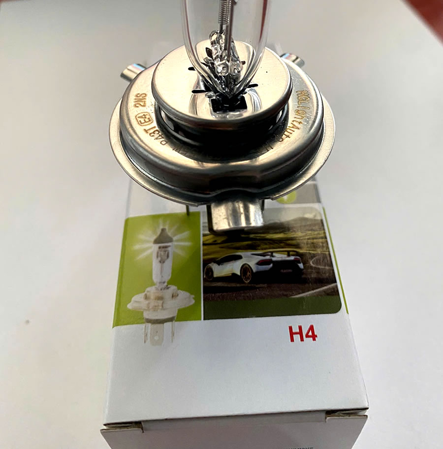 B&oacute;ng đ&egrave;n H4 12V60/55W (clear)